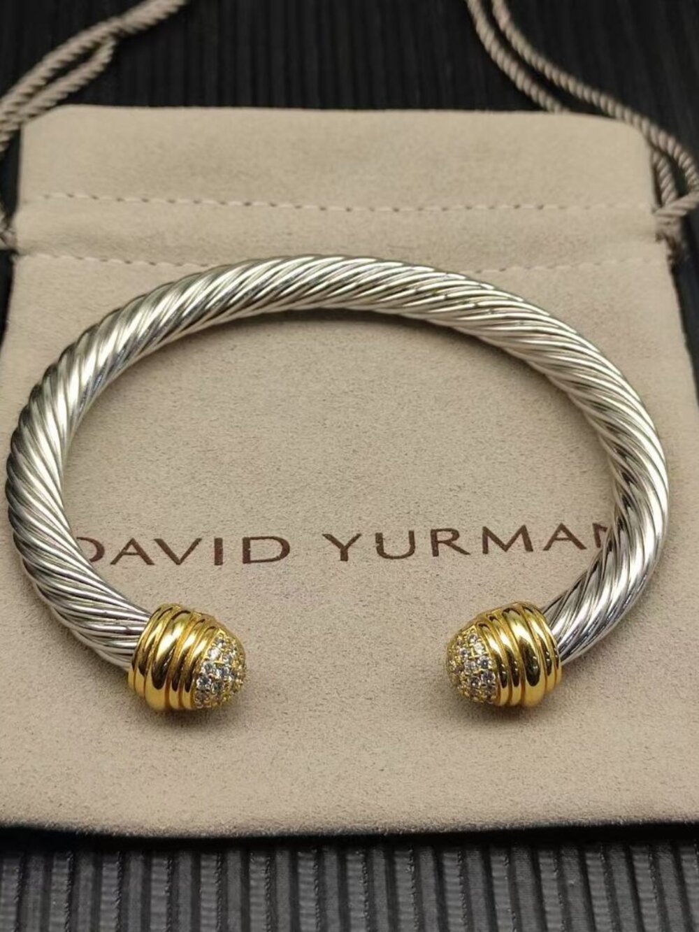 95% NEW David Yurman Round Head Bracelet